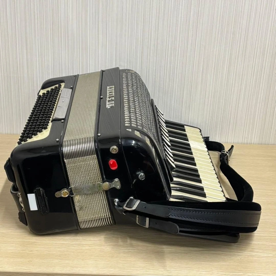 EXCELSIOR 320 Black Accordion - Image 4 of 4