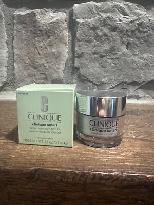 Clinique Smart SPF 15 Custom-Repair Moisturizer  Dry Combination 1.7FL OZ/50ML