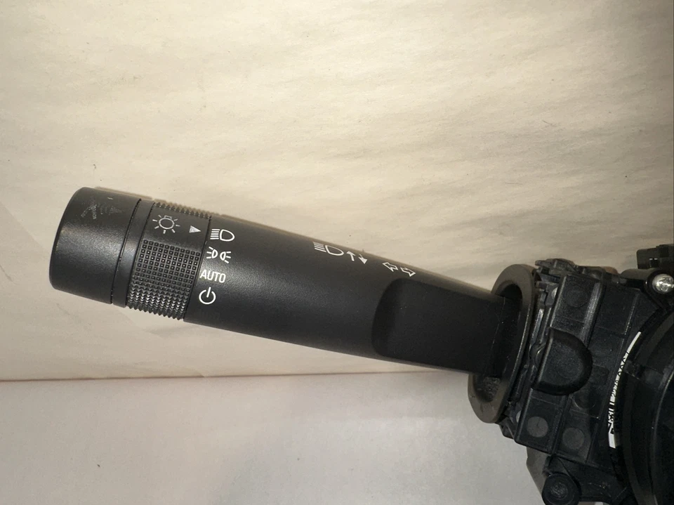 Chevrolet Volt 2015 - 2018 Wiper Switch and Turn Signal Switch OEM — 第 3/4 张图片