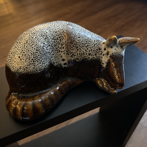 VTG Maigon Daga Armadillo Mid Century Modern Art Deco Studio Pottery