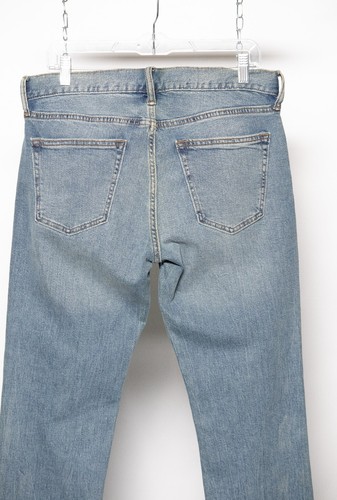Old Navy Men’s Slim Built-In Flex Distressed Jeans Size 32x30 Light Wash Denim - Picture 8 of 15