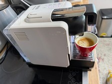 De’Longhi Touch Nespresso Kaffeemaschine EN550.W + Kapselhalter –gebraucht, gut