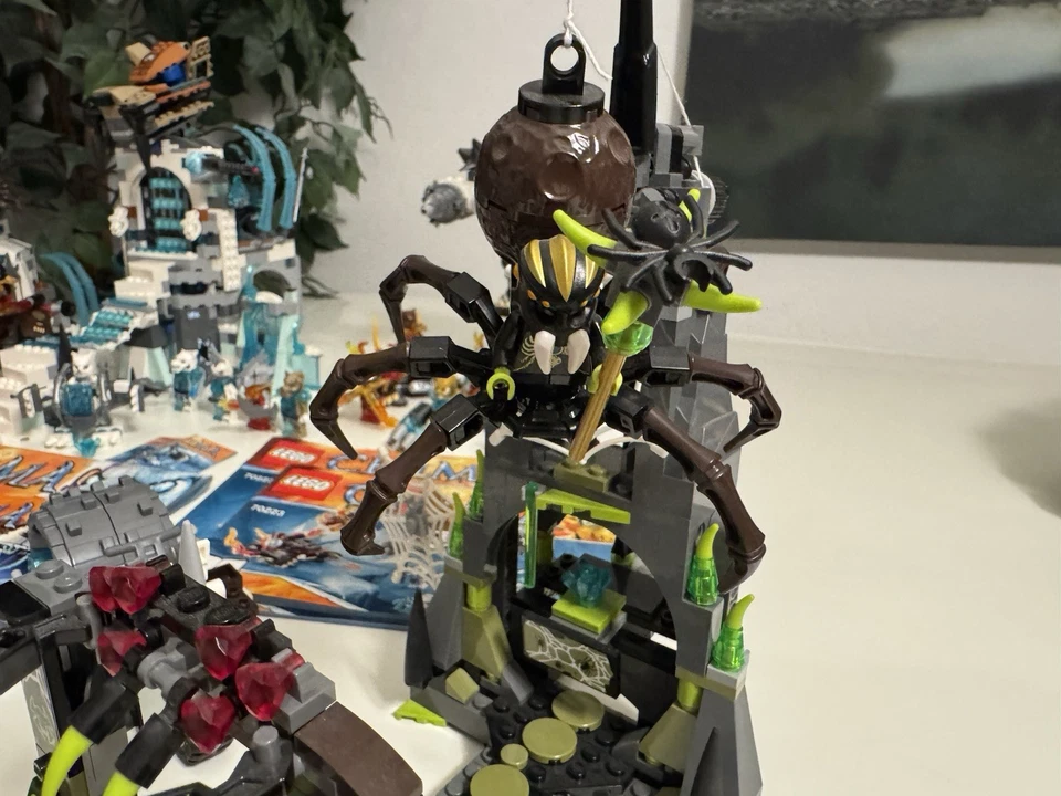 Lego Legends Of Chima Ice Collection Ice Fortress Mammoth's Stronghold Ice Bear - Image 3 of 4