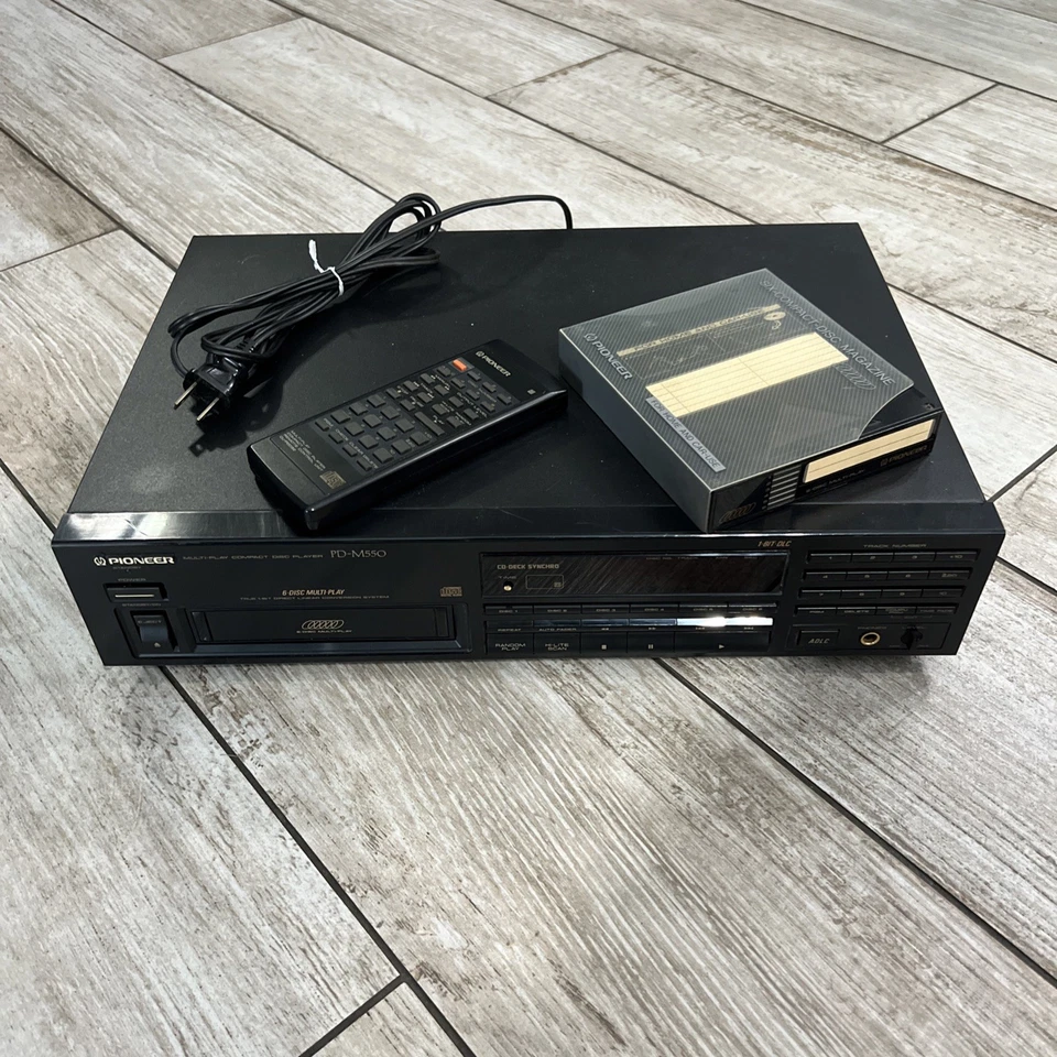 Reproductor de discos compactos multijugador Pioneer PD-M550, enciende disco sin leer, con control remoto Foto 2 de 4