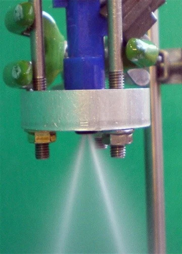 HKS Top Feed High Impedance 545cc Fuel Injector for 2003-2008 Nissan 350Z/370Z Foto 2 de 3