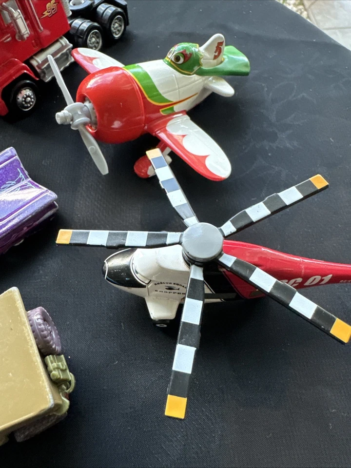 Disney Pixar Cars Diecast Lot of 18 Metal Toy Cars Great Lot - Image 2 of 4