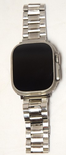 Apple Watch Ultra 1st Gen 49mm Titanium LTE (A2622) w/Stainless Steel Mesh Band - Photo 17 sur 20