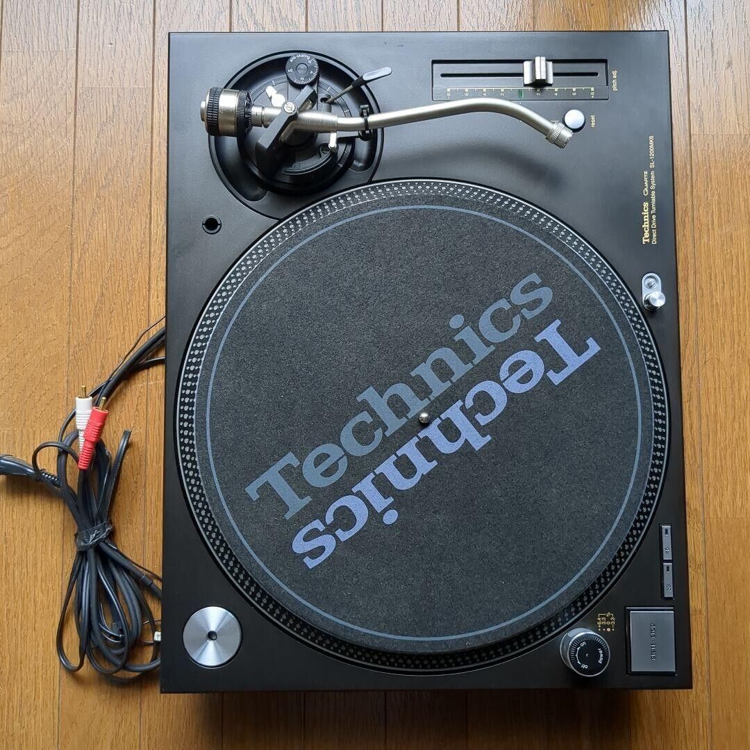 Technics SL-1200MK6 Black Direct Drive DJ Turntable Tested Technics SL-1200MK6 Black Direct Drive DJ Turntable Tested