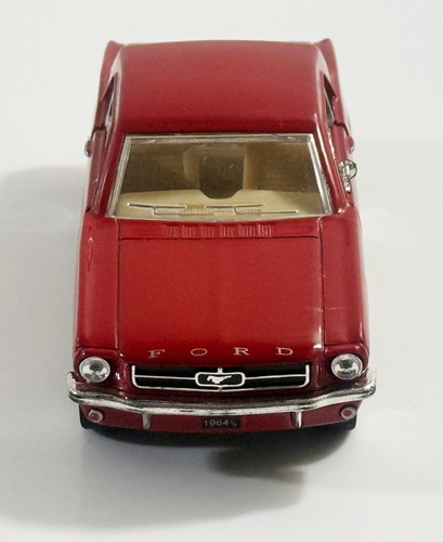 1964 1/2 Ford Mustang Red Diecast Model Pull Back - Kinsmart KT5351 - Picture 5 of 10