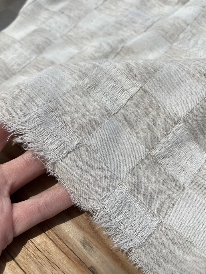 Tela de cáñamo-algodón con patrón de cuadros naturales - 210 GSM, por 2 yardas. Foto 3 de 4