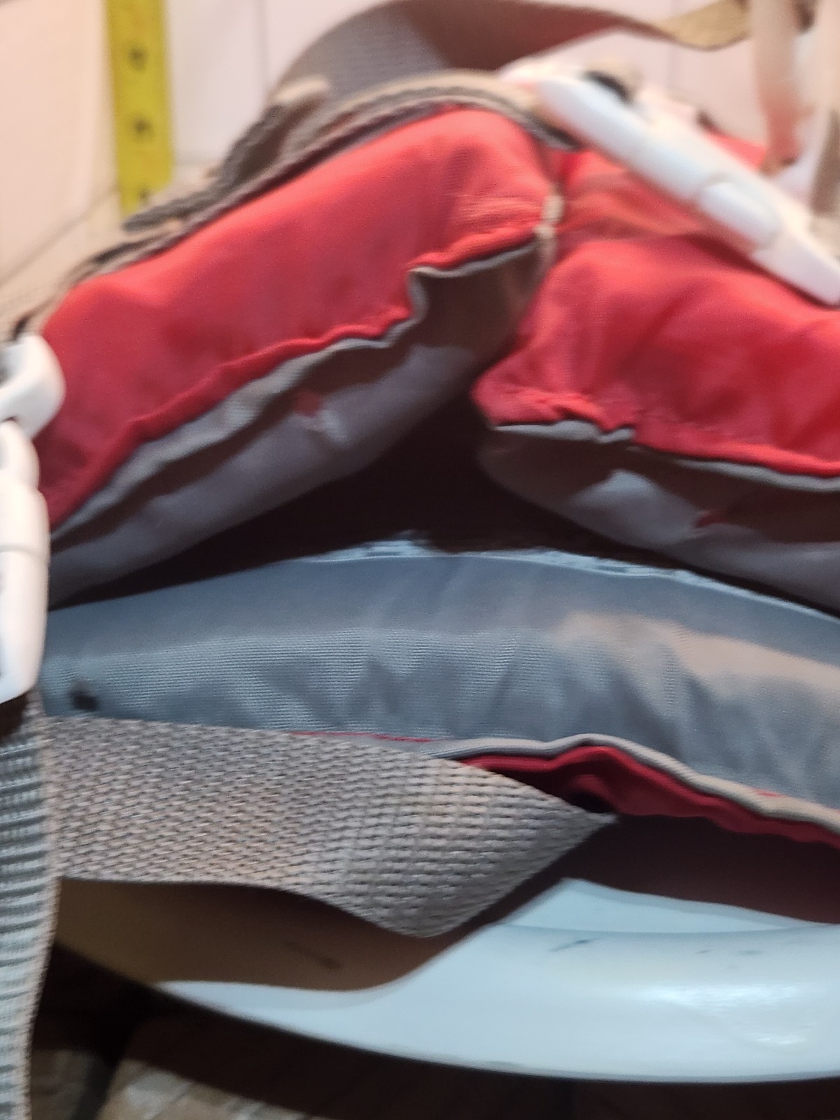 Kids Classic Life Vest, USCG Approved Type III Life Jacket for Kids 30-50 lbs