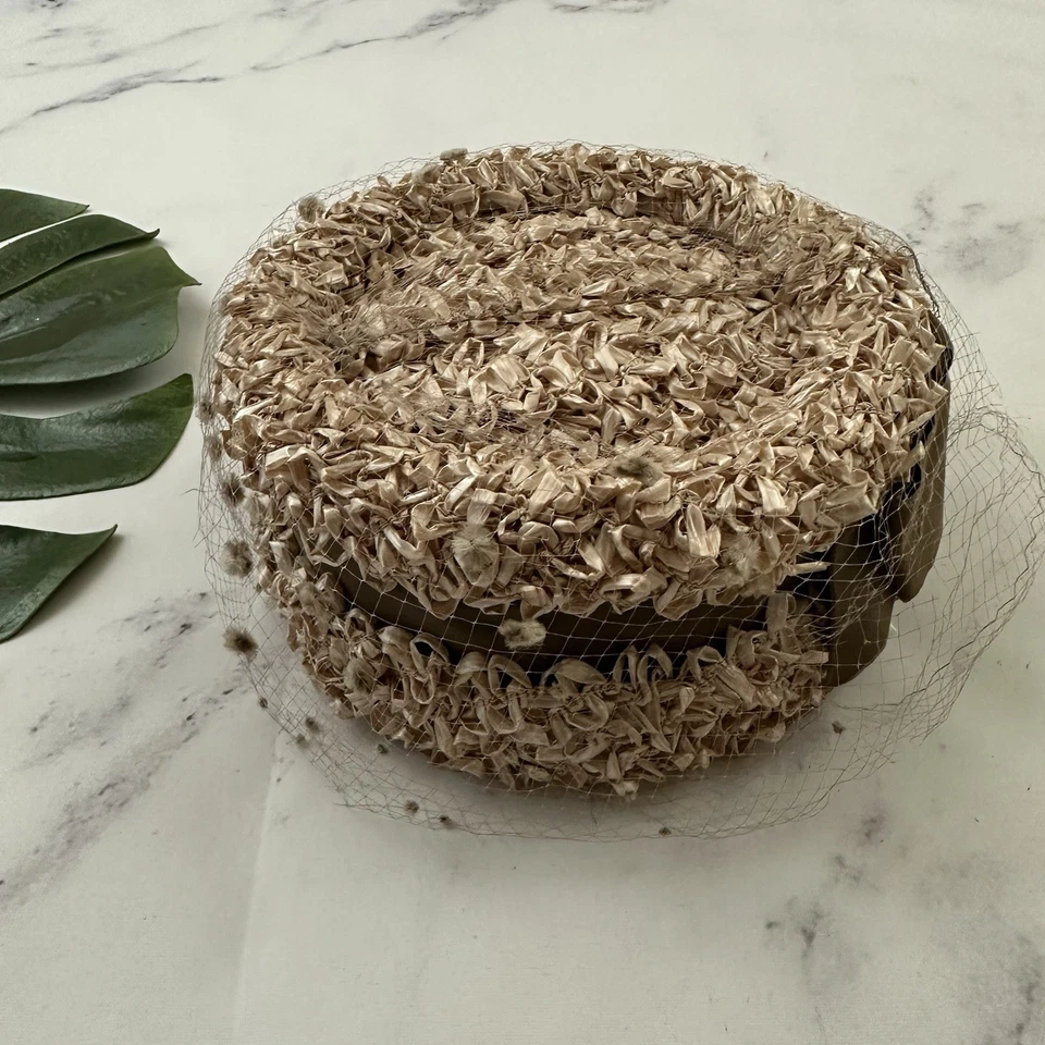 Gene Doris Womens Vintage 60s Pill Box Hat Taupe Gray Velvet Bow Mesh Veil - Image 2 of 4