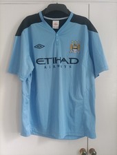 MANCHESTER CITY HOME FOOTBALL SHIRT XL SIZE 44 INCH UMBRO MAKE