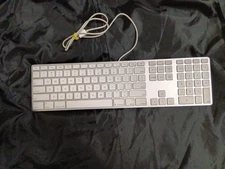 Apple A1243 Aluminum Wired Keyboard Full Size, Slim, Mac, Genuine OEM