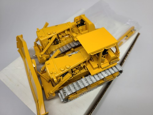 Caterpillar Cat D9G SxS Dozer with Straight Blade EMD 1:50 Scale Model #N098 New - Picture 7 of 11