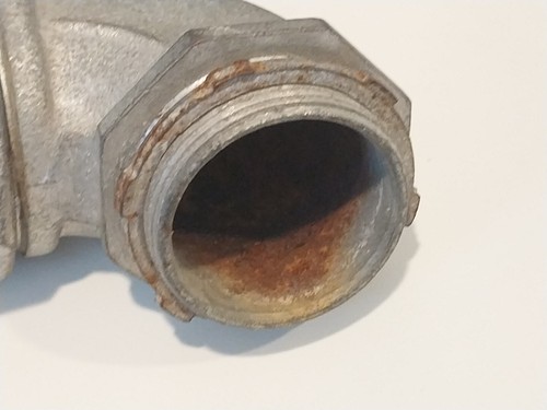 OZ/Gedne 1 1/2 Liquidtight Elbow Grounding Connector - Picture 4 of 4