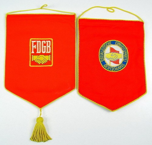41233 - Große Sammlung von ca. 70 Tischstandern der DDR und deren Bruderstaaten - Bild 2 von 5