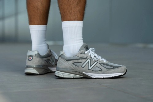 Size 10 - New Balance 990v4 Made in USA Grey Silver - Picture 2 of 9