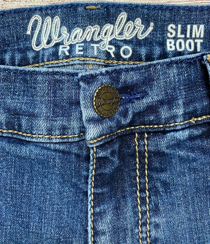 Pantalones de mezclilla Wrangler retro ajustados corte bota para hombre talla 30 30/32 lavado medio Foto 4 de 4