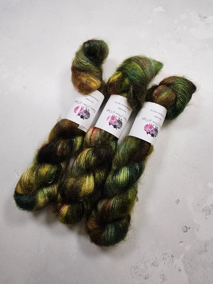 Handgefärnte Kid Mohair Seide Wolle, Spitze, 50g, MOONLIT FOREST - Bild 1 von 4