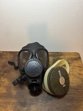 Israeli IDF Adult M-15 GAS Mask With Filter