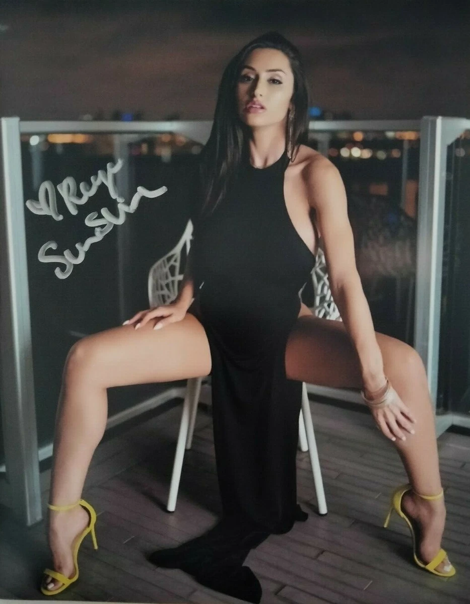 REYA SUNSHINE signed 8x10 PHOTO w/ PROOF! LOT B | eBay