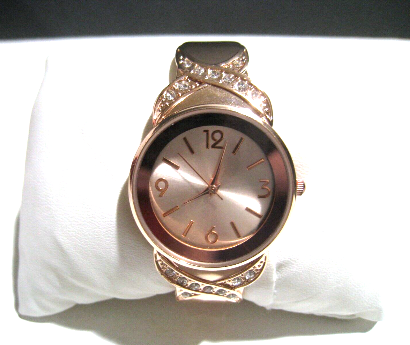 Womens Faux Rose Gold Cuff Strap Watch Y121F NEW BATTERY eBay