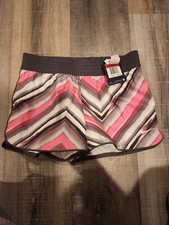 Nike Girls Wide WB Woven Chevron Shorts 606392 new Girls L NWT pink grey