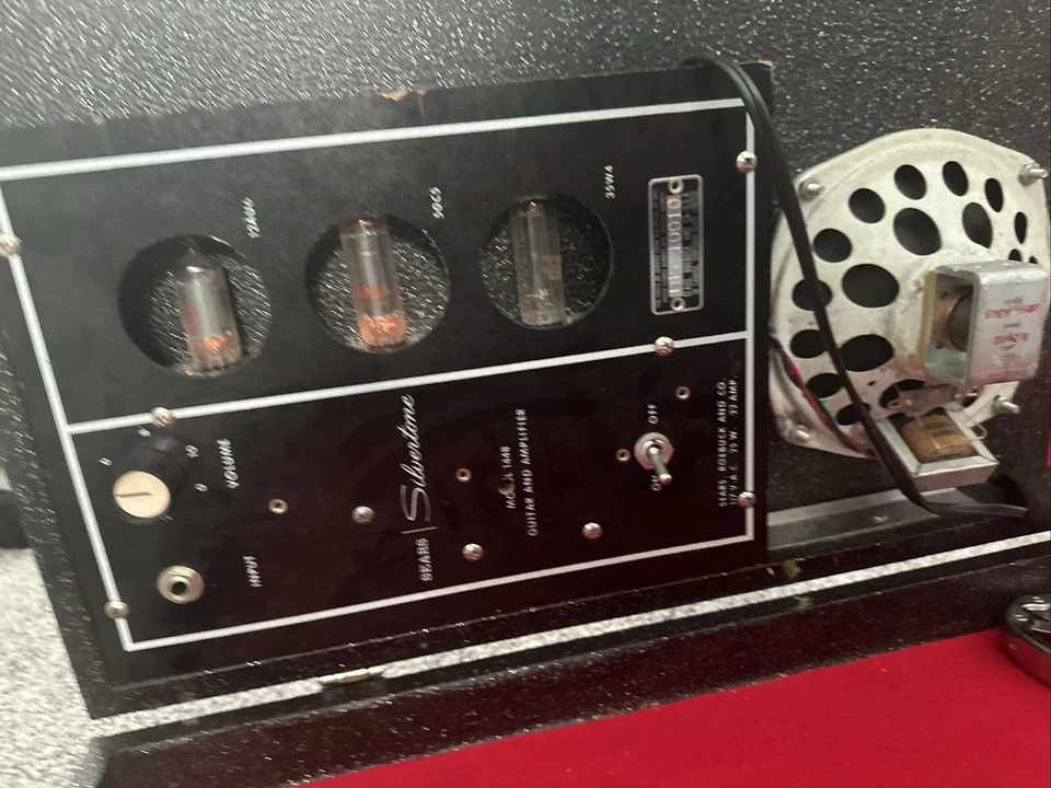 Amplificador en estuche Silvertone 1448 años 60 en negro brillante Foto 3 de 4