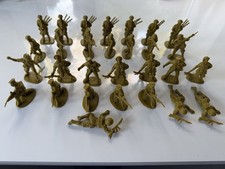 Job Lot of 28 WW2 Scottish British Regiment Soldiers Plastic Toy Soldiers