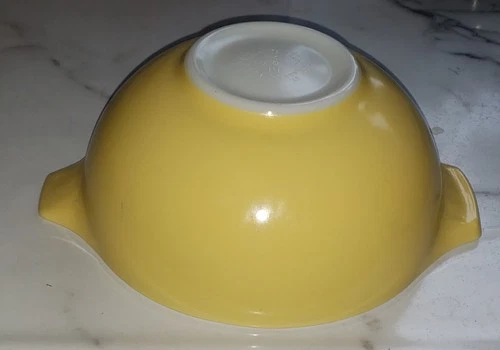 Antique Pyrex No 443 Banana Yellow Town & Country 2 1/2 Qt Bowl Near Mint