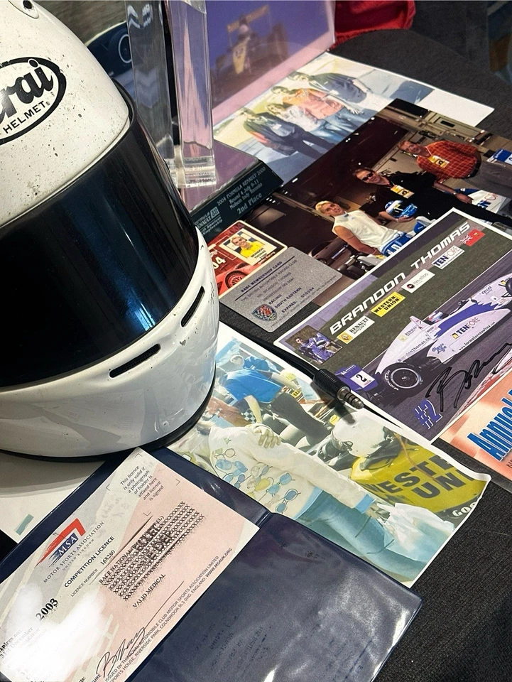 Formula Renault 2004 – Trophy, Helmet Full Radio, Licenses, Photos - Image 2 of 4