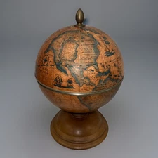 Olde World Globe Bar/Cooler Made in Italy 9” Diameter Liquor Cabinet Wooden Base