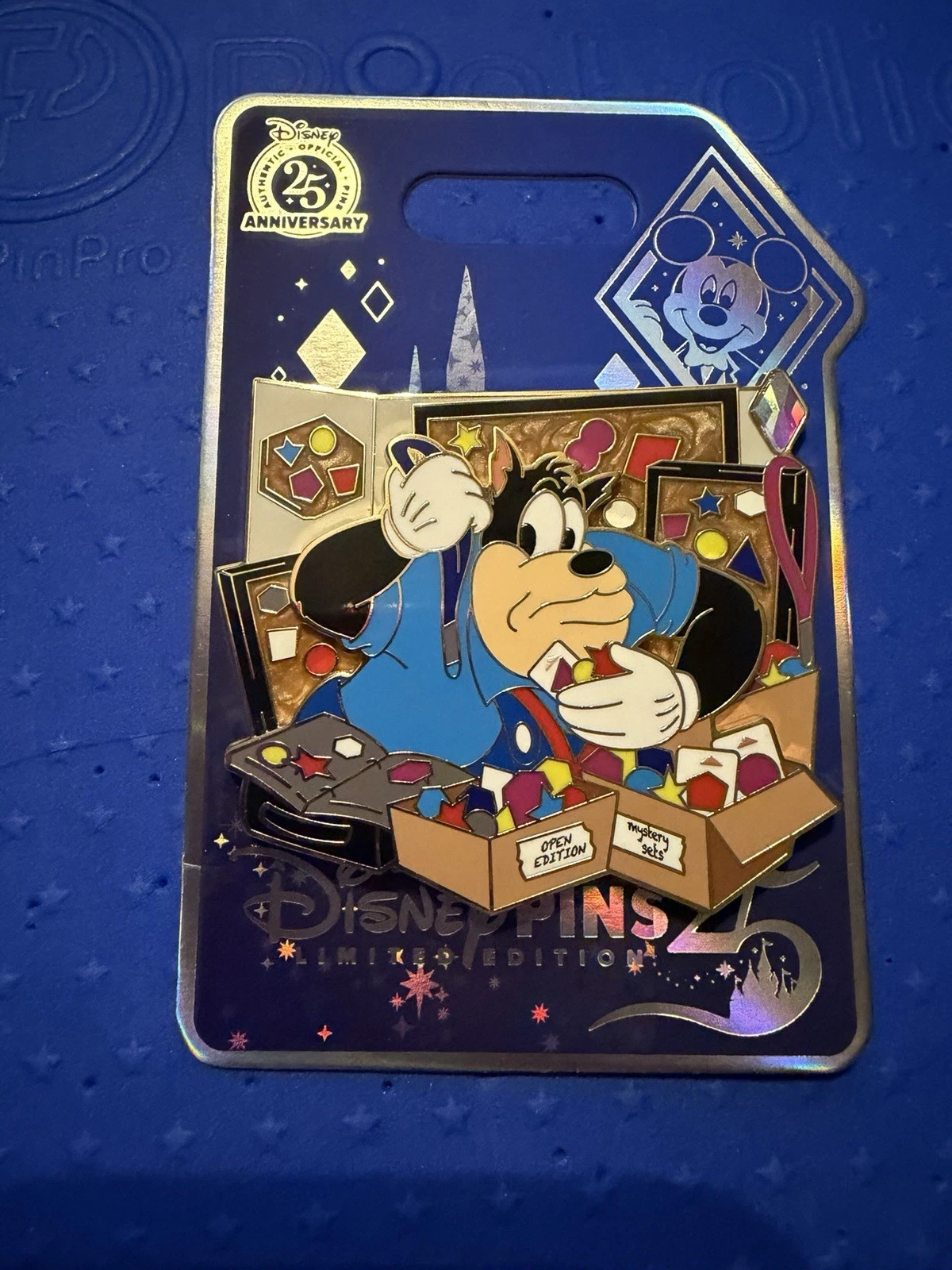 Celebrating Disney Pins 25 Years Disney Pin Trader Life Pete LE 500