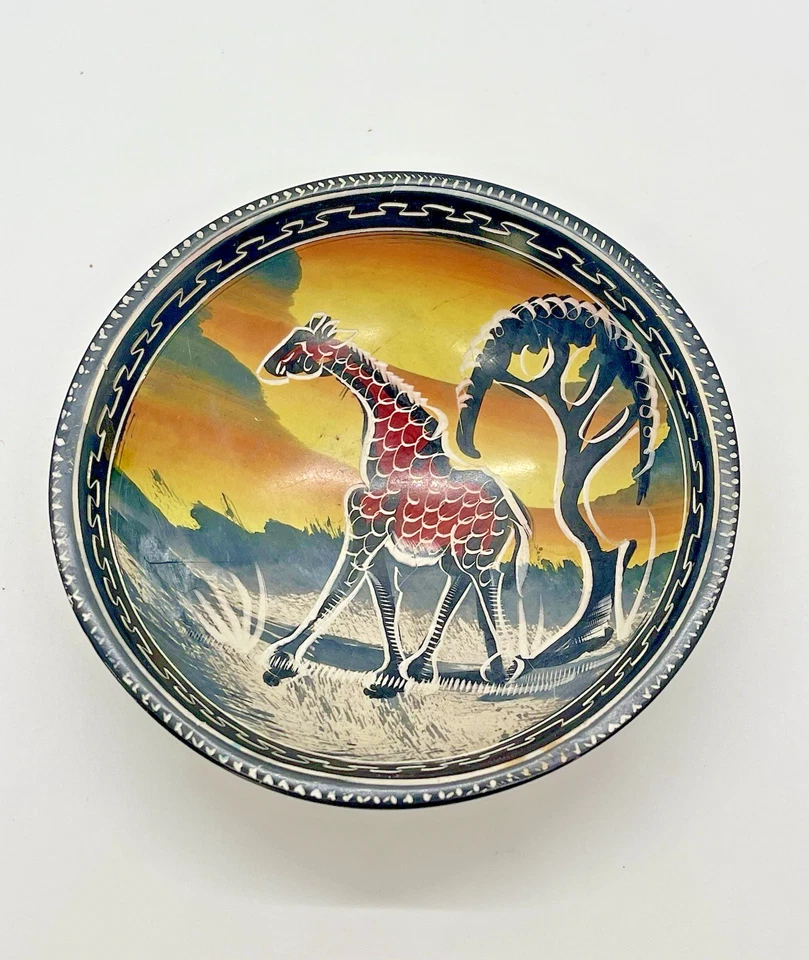 Plato de baratija pintado a mano grabado piedra de jabón africano niña safari 4 pulgadas Foto 3 de 4