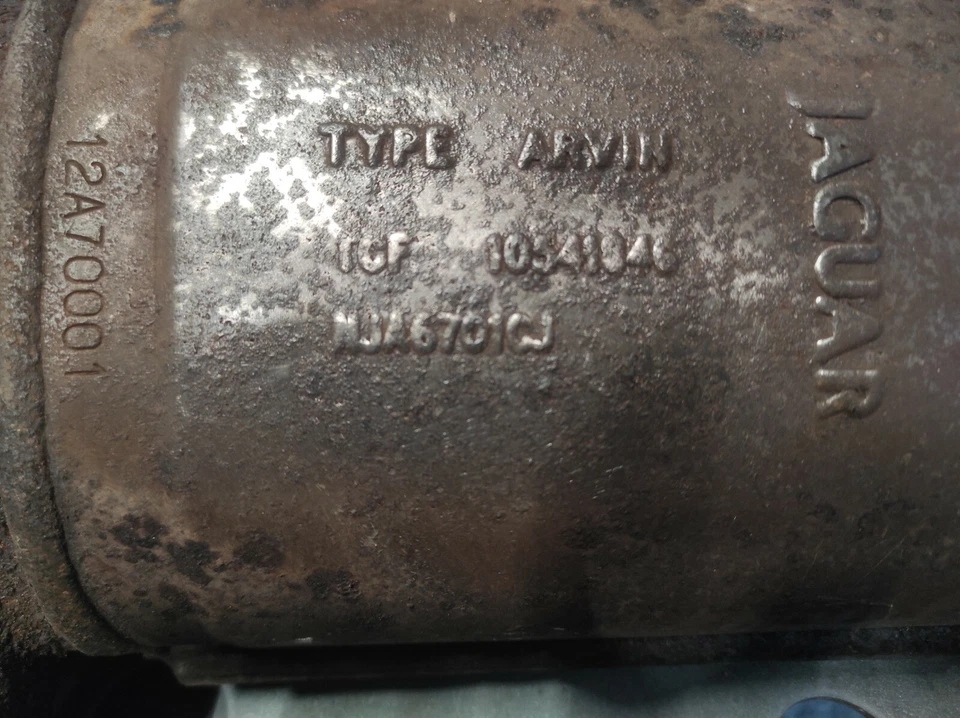 Jaguar Xj8 Catalytic ambos buscan ofertas Foto 2 de 3