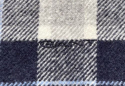 BNWT Gant Checked Wool Scarf Marine Guaranteed Original - Picture 3 of 9