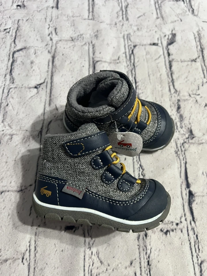 Novo com etiquetas!! Botas impermeáveis See Kai Run Sam II tamanho 4 - Imagem 3 de 4