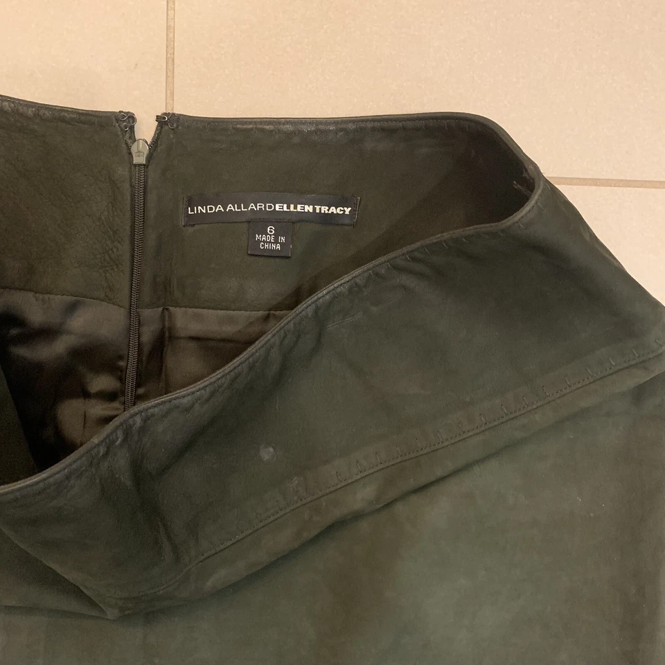 Falda midi vintage de cuero gamuza Ellen Tracy 6 verde cazador $300 Foto 2 de 3