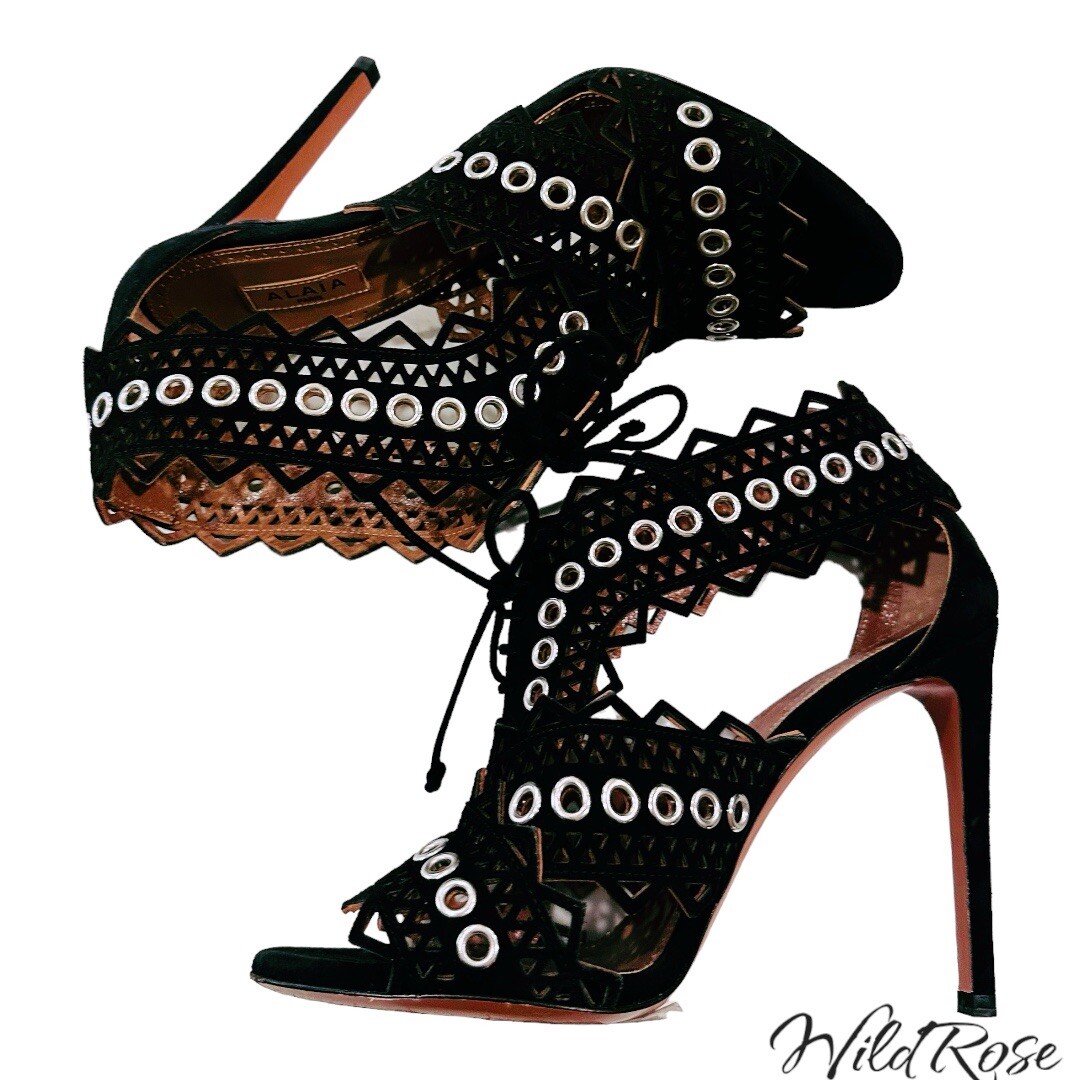 ALAÏA Eyelet-Embellished Grommet Laser-Cut Lace Up Suede