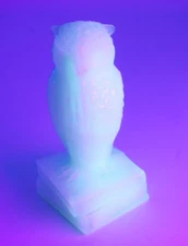 Vintage Degenhart Milky White Marble Glass Owl Opal UV Glow Cadmium