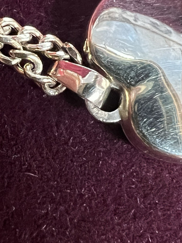 9ct Gold Heart Locket Pendant opens with chain in original box sacred heart - Picture 9 of 12