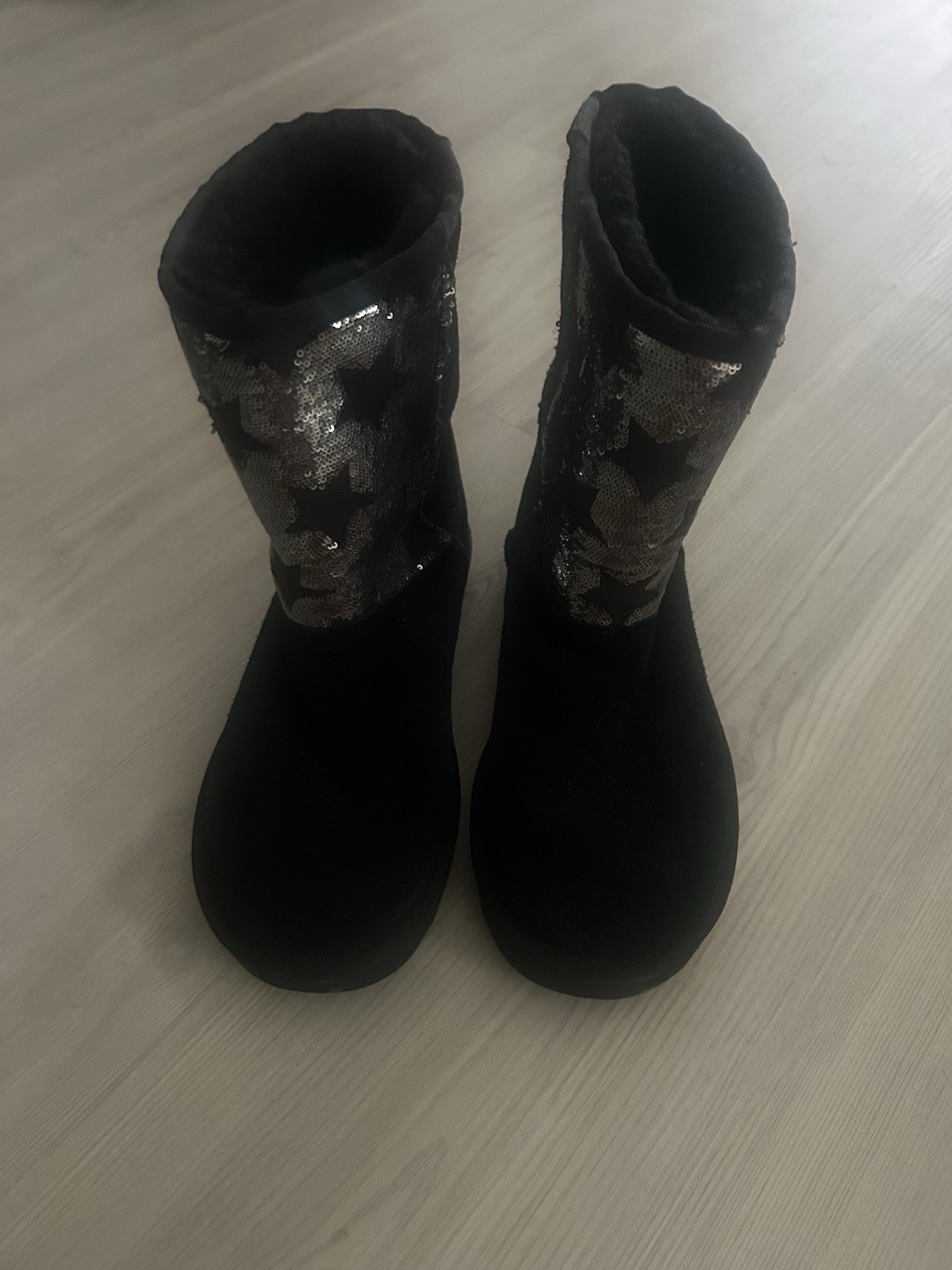 UGG Classic Sequin Stars Black Suede Boots Size US 6 Women's