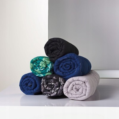 140x200 Hypoallergenic Microfiber Blanket - Second Choice Clearance