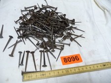 8096.    Pakiet ręcznie kutych paznokci żelaznych