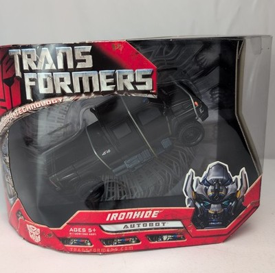 NIB Hasbro Transformers Movie 2007 Voyager Class Autobot Ironhide - New Sealed