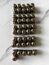 StarTech.com 46 Pkg M6 Mounting Screws and Cage Nuts for Server Rack