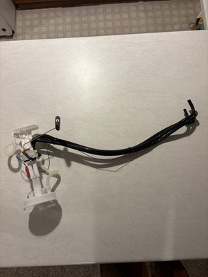  	OEM genuine BMW Fuel Pump and Sender Assembly 16117195463 N52 E70 X5