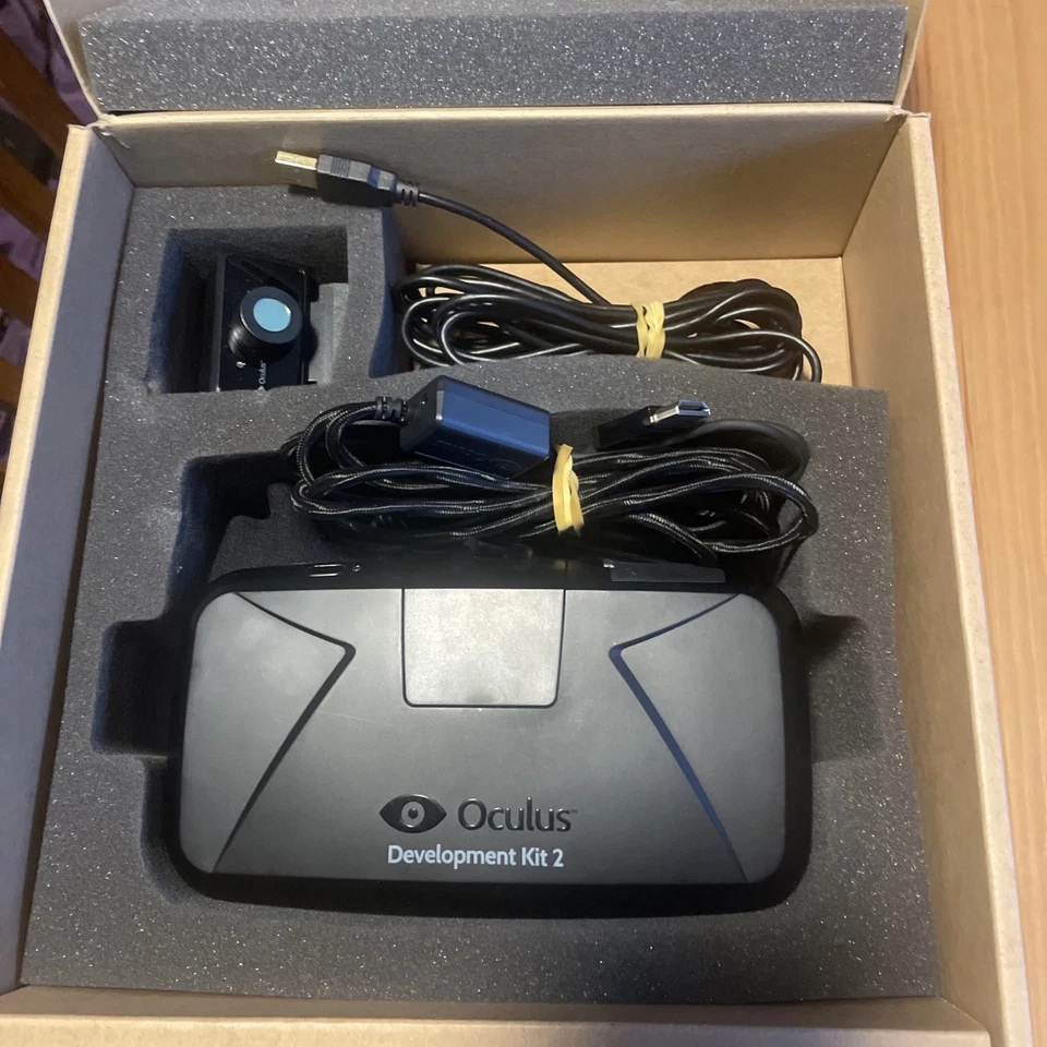 Oculus Rift DK2 Development Kit Virtual Reality headset - Image 2 of 4