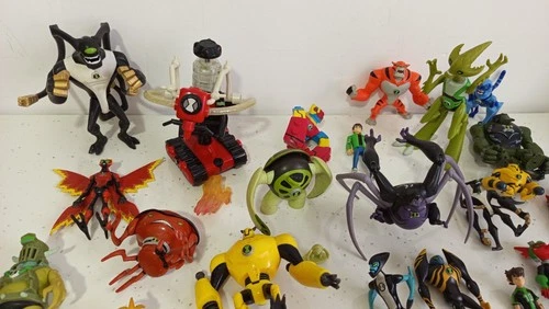 Ben 10 Lot of 30+ Action Figures